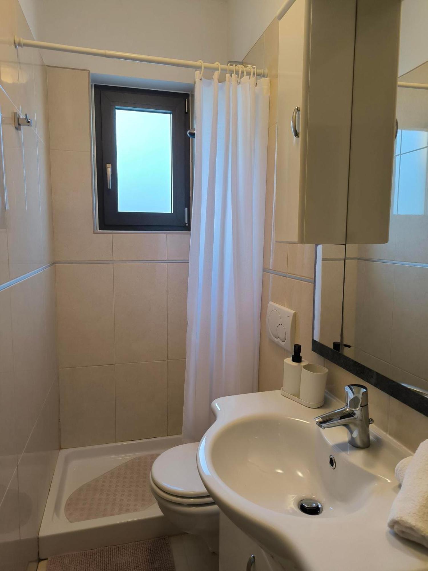 Rooms And Apartment Matika Rovinj Exterior foto